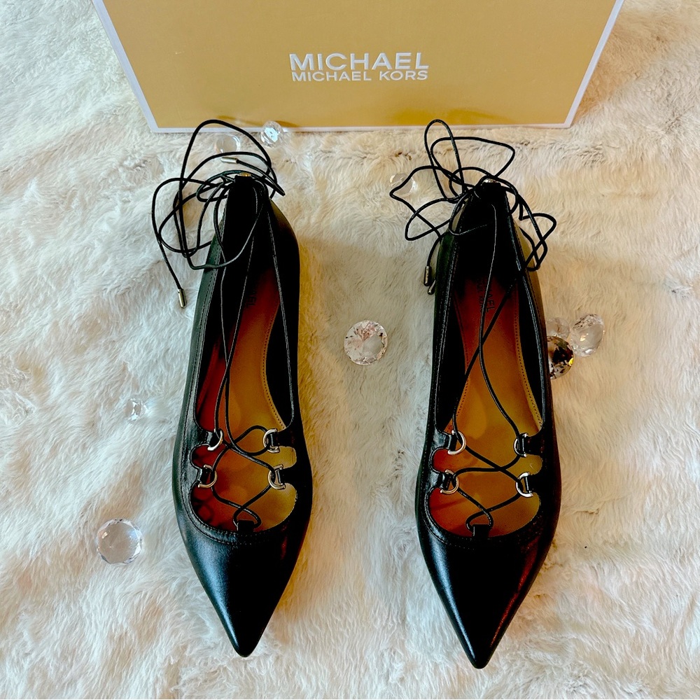 MICHAEL KORS Tabby flat leather shoes Size 8